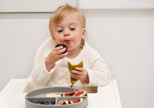 Toddler eating - SKIDamarink KIDs Toddler eating