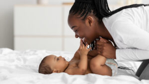 infant face-to-face interaction,baby positioning for bonding